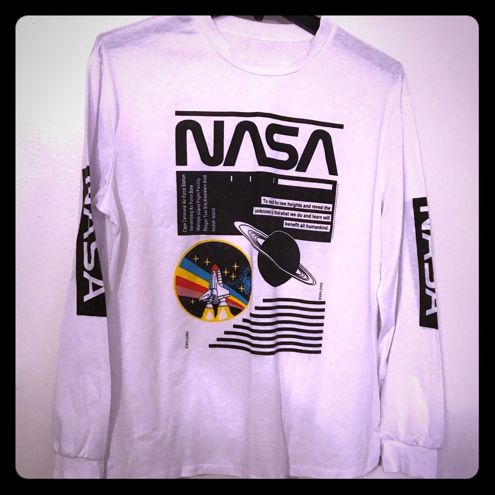 T-shirt nueva de la nasa size XL corre size large